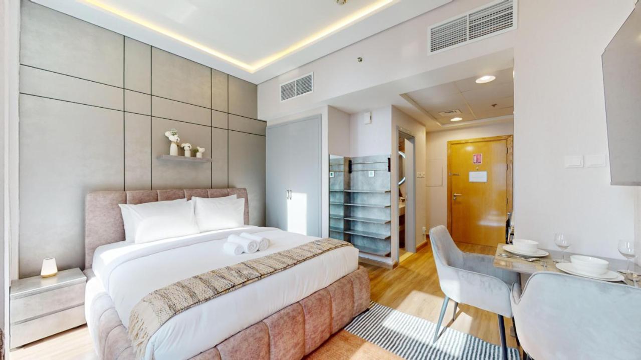 Apartment Damac Park - Neat In Business Bay Dubai