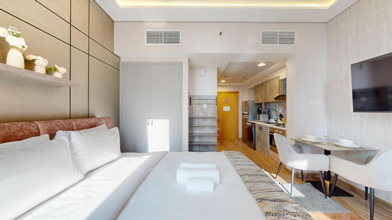 Damac Park - Neat In Business Bay *