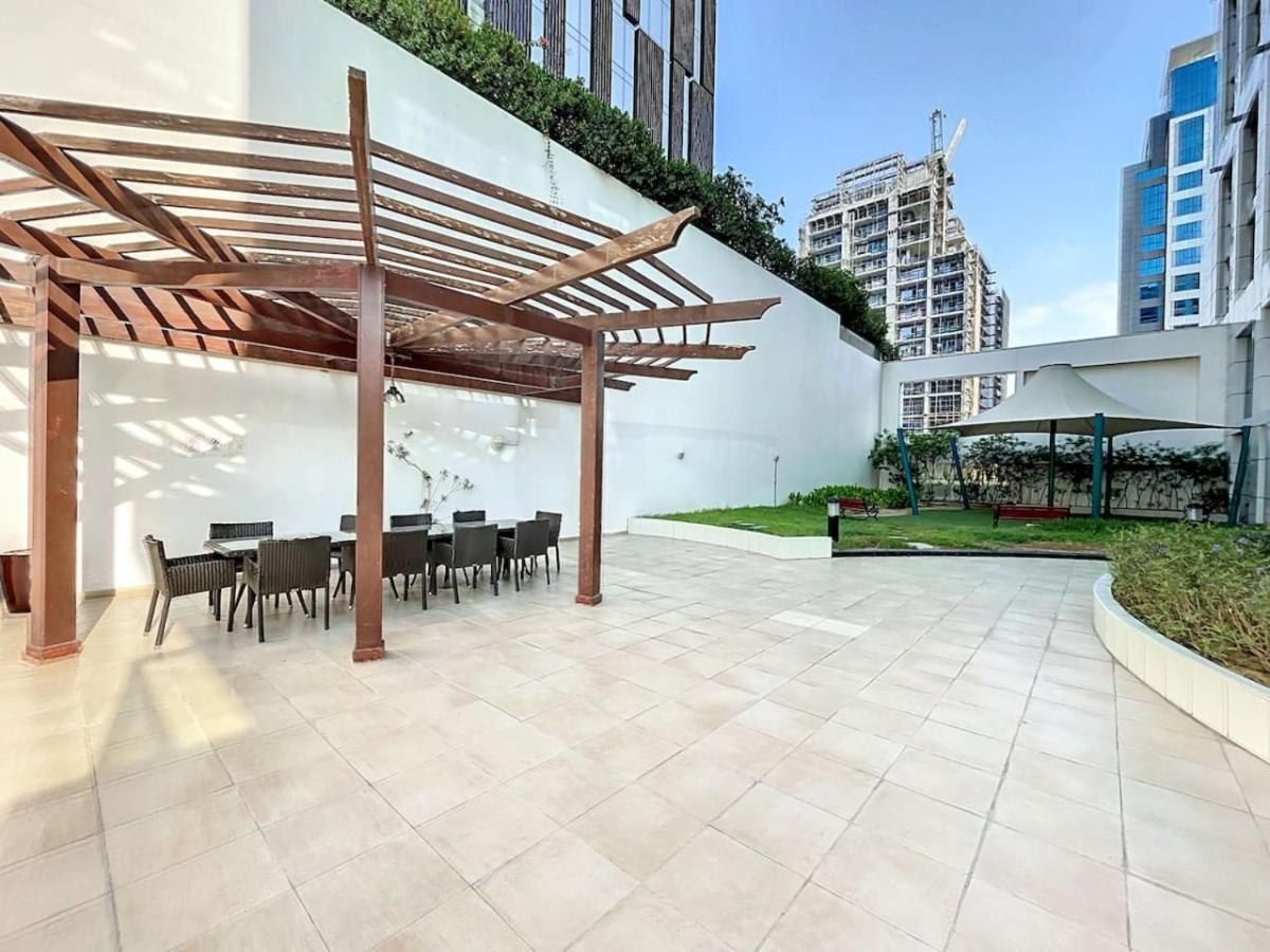 Apartment Damac Park - Neat In Business Bay *
